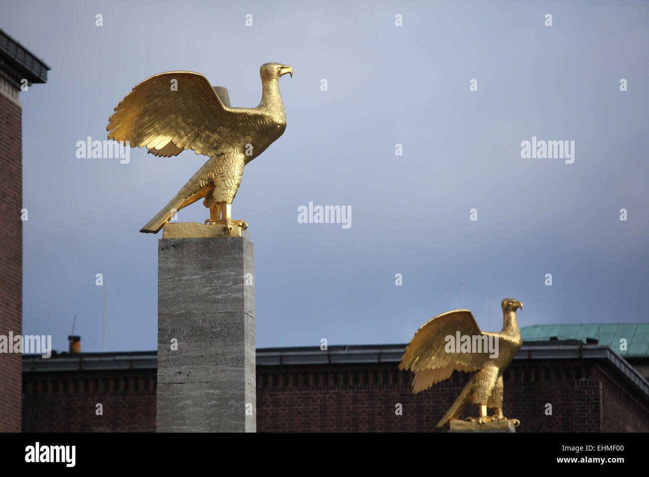 Reichsadler (1936). Nazi-Adler von Waldemar Raemisch vor das Haus des deutschen Sports im Olympiapark Berlin, Deutschland. Stockfoto