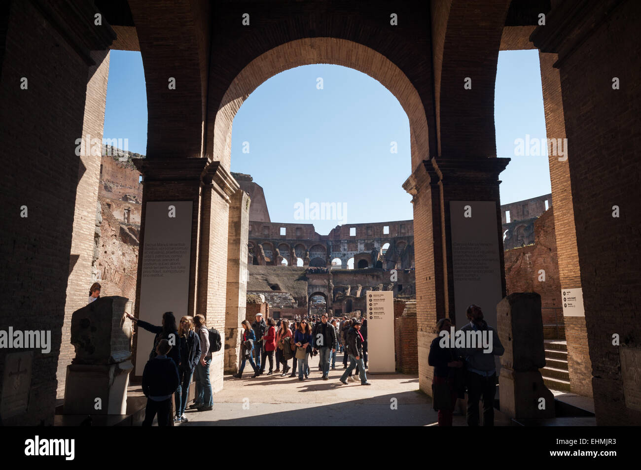 Das Kolosseum oder Kolosseum, auch bekannt als das flavische Amphitheater, Rom, Latium, Italien. Stockfoto