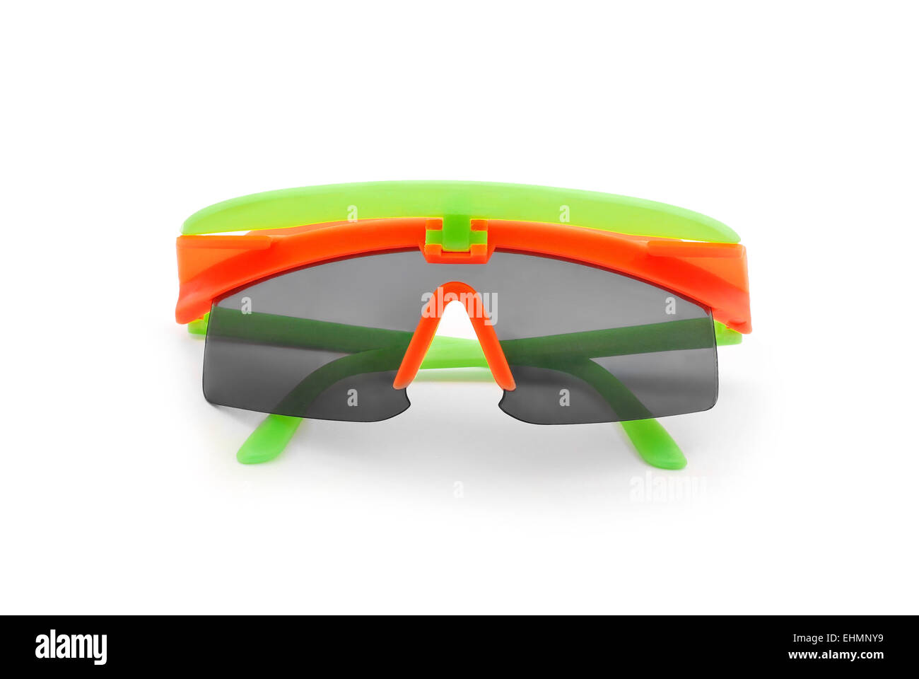 Spielzeug-Sonnenbrillen für Kinder auf weiß Stockfoto
