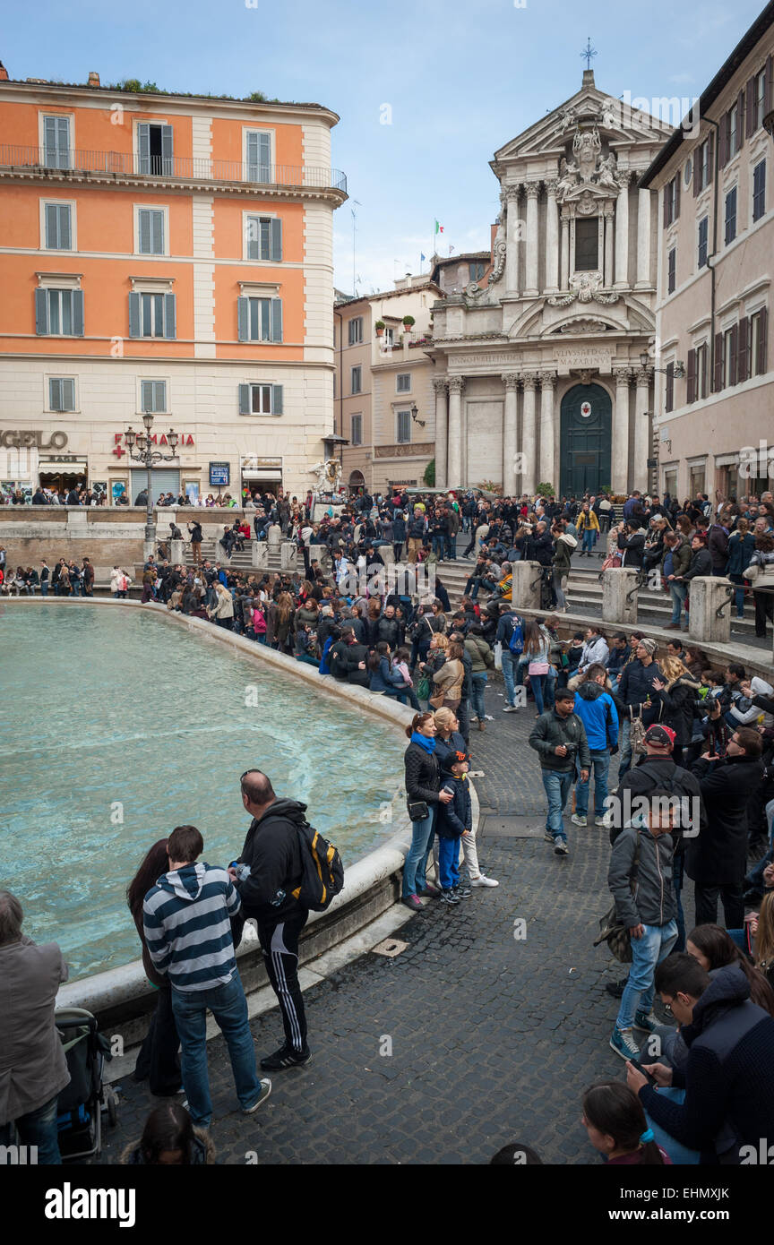 Der Trevi-Brunnen, Piazza di Trevi, Rom, Latium, Italien. Stockfoto