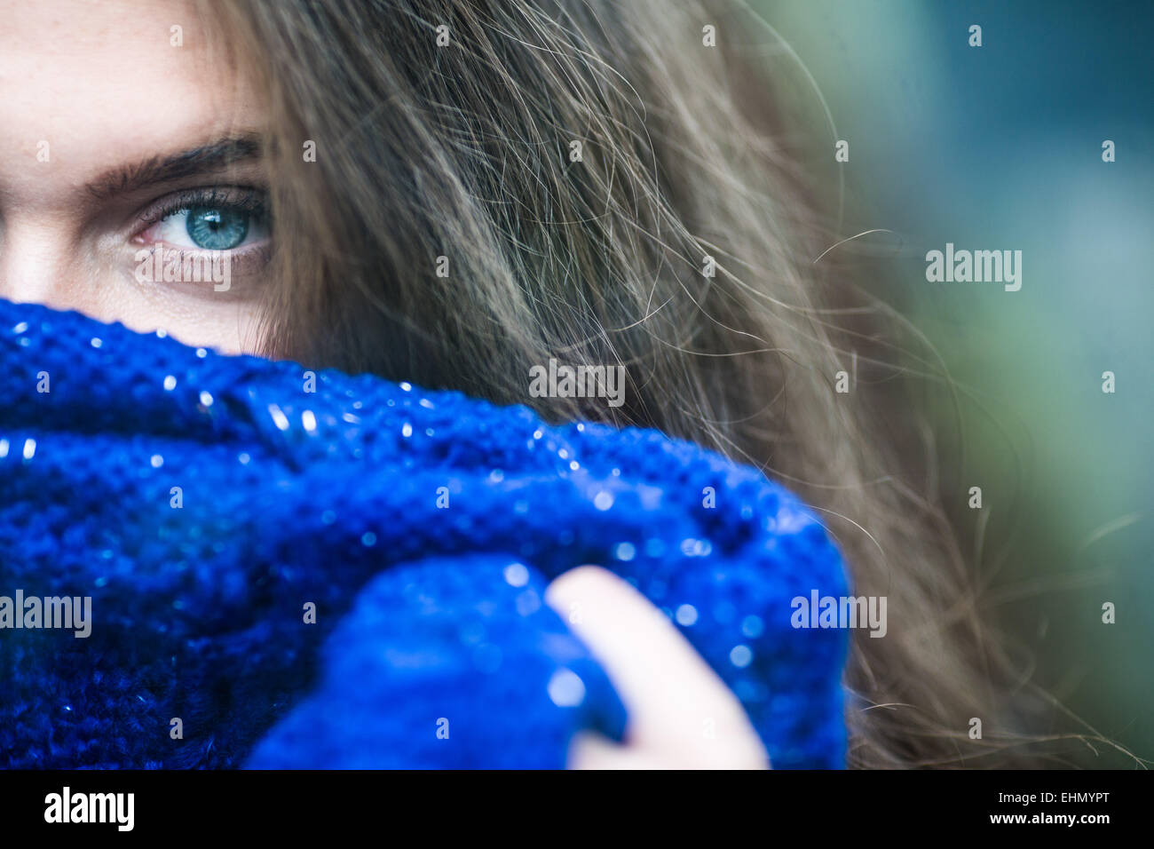 Porträt der Frau im Winter. Stockfoto
