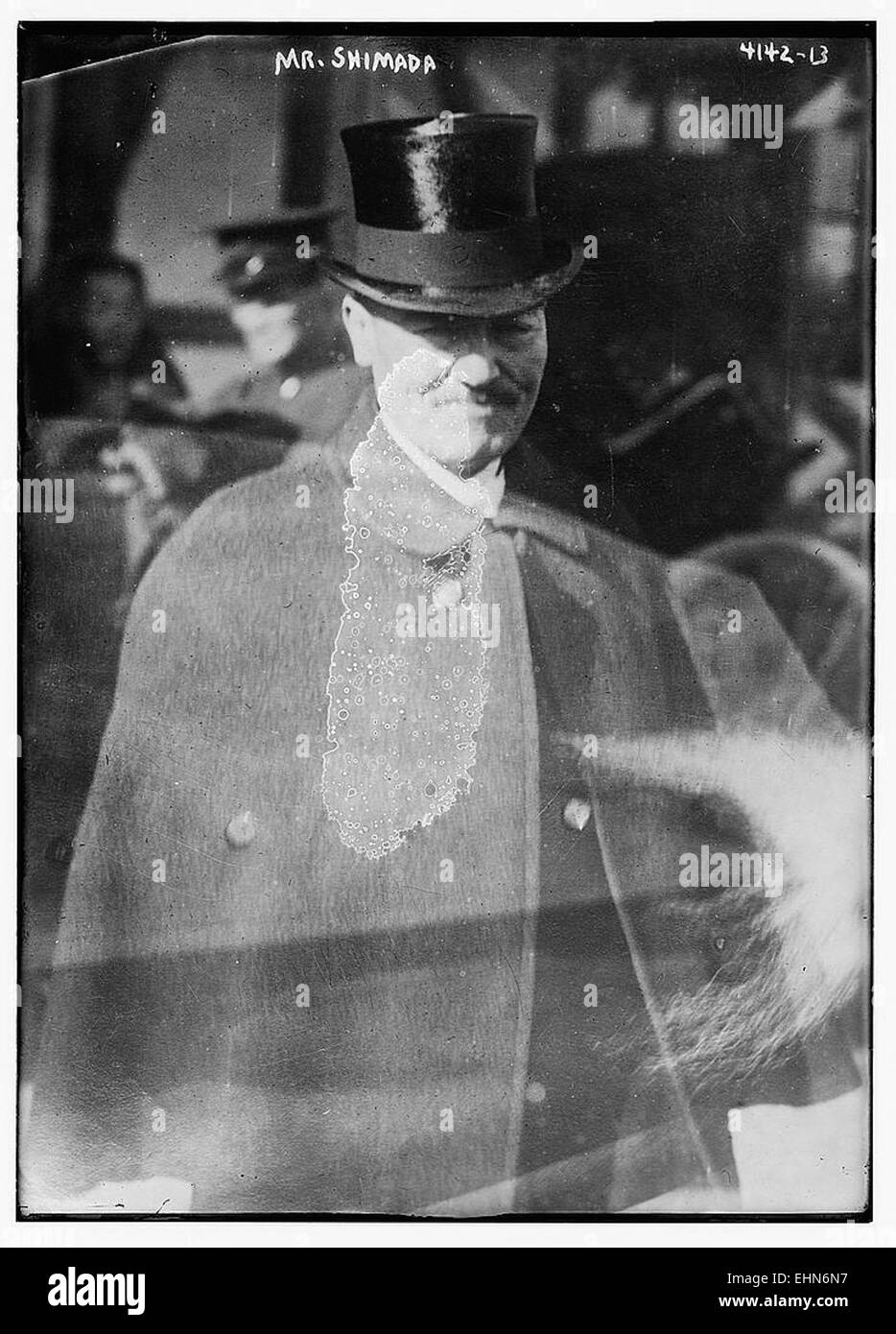 Mr. Shimada ist wahrscheinlich eine Figur von historischer oder kultureller Bedeutung, möglicherweise in Kunst oder Fotografie. Sein Hintergrund, seine Rollen oder Leistungen wären wichtig, um den Kontext dieses Themas zu verstehen, aber weitere Einzelheiten zu seiner Identität oder seinen Beiträgen sind aus dem angegebenen Titel nicht klar. Stockfoto