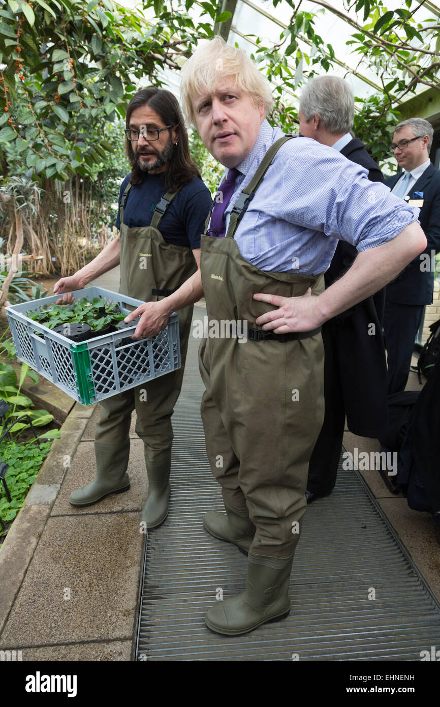 London, UK. 16. März 2015. Boris Johnson mit Carlos Magdalena