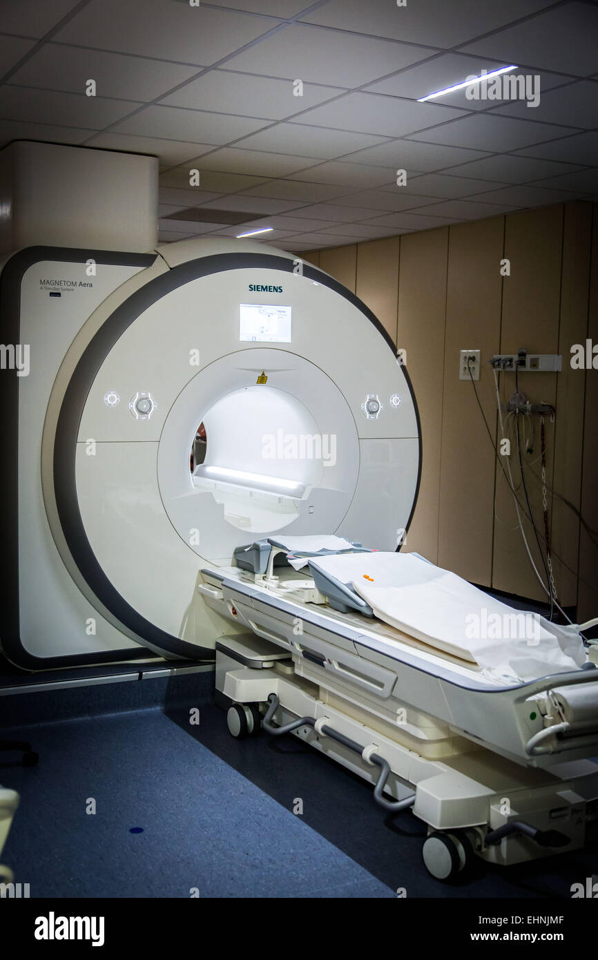 MRI-Scanner, Paris, Frankreich. Stockfoto
