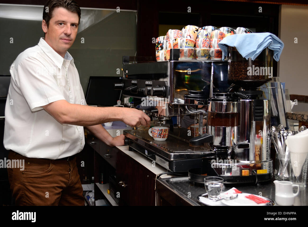 Restaurantmanager bei Kaffee Stockfoto
