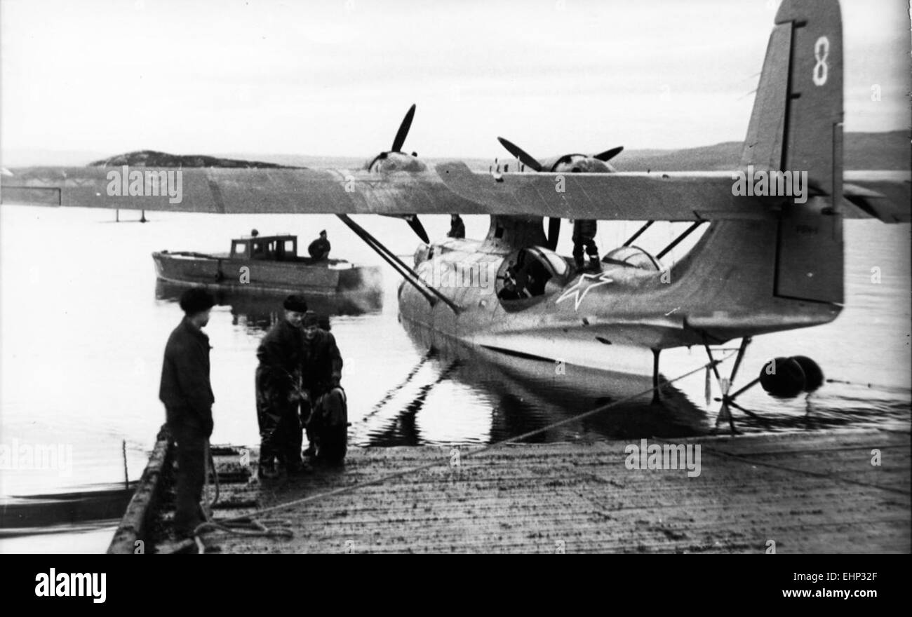 Eine Fotografie der Naval Aircraft Factory PBN-1, ein Wasserflugzeug, das von der US Navy während des Zweiten Weltkriegs benutzt wurde und möglicherweise 1945 mit der russischen Marine verwendet wurde. Stockfoto Eine Fotografie der Naval Aircraft Factory PBN-1, ein Wasserflugzeug, das von der US Navy während des Zweiten Weltkriegs benutzt wurde und möglicherweise 1945 mit der russischen Marine verwendet wurde. Stockfoto