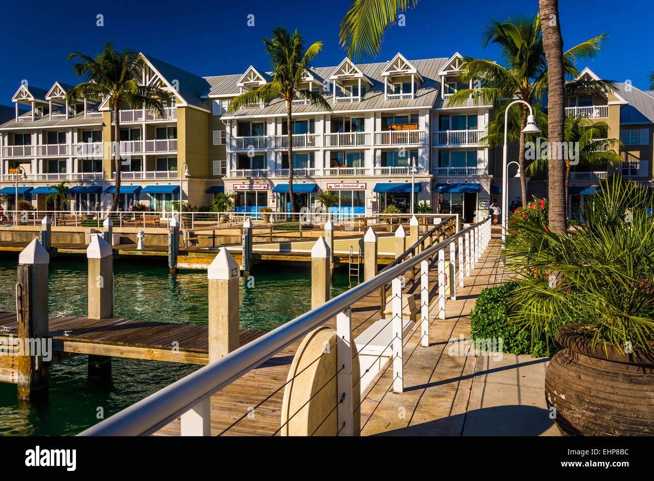 Docks und Gebäude an der Uferpromenade in Key West, Florida. Stockfoto