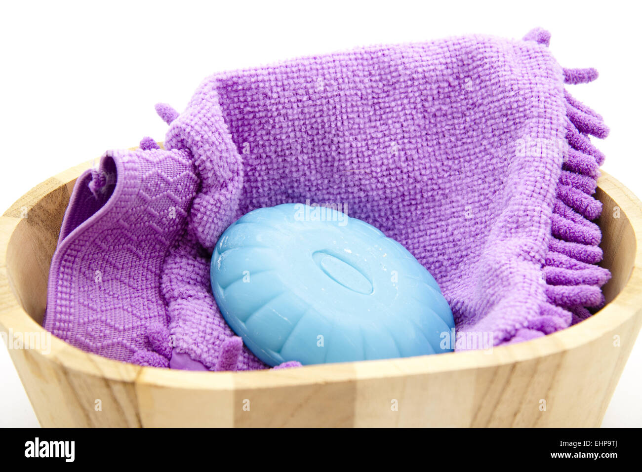 Blaue Seife mit Waschlappen Stockfoto