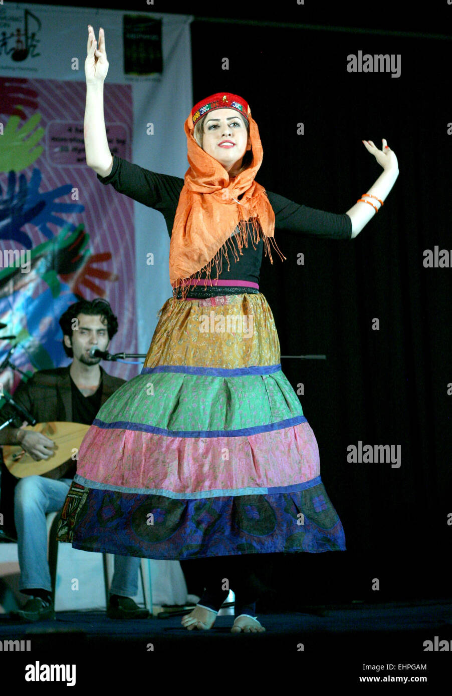 Kian Künstlergruppe führen persische türkische Musik bei Alliance Francaise World Music Day Event auf Juni 21,2012 in Hyderabad, Indien. Stockfoto