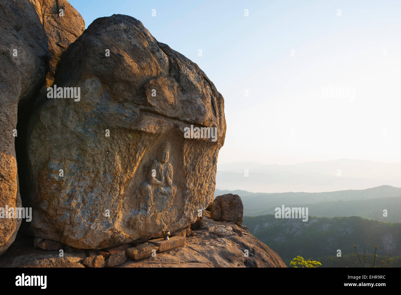 Asien, Republik Korea, Südkorea, Gyeongsangbuk-Do, Gyeongju, Mt Namsan National Park, rock geschnitzten Buddha-Bild, der UNESCO Stockfoto