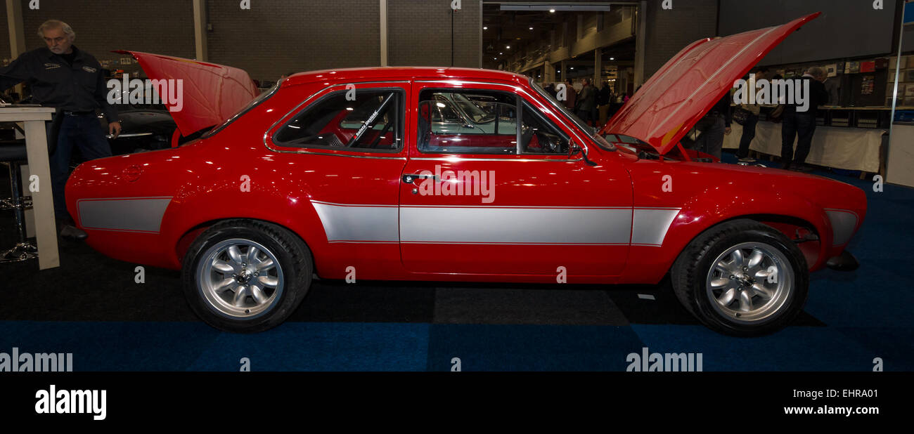 Kleines Familie Auto Ford Escort RS1600. Seitenansicht Stockfoto