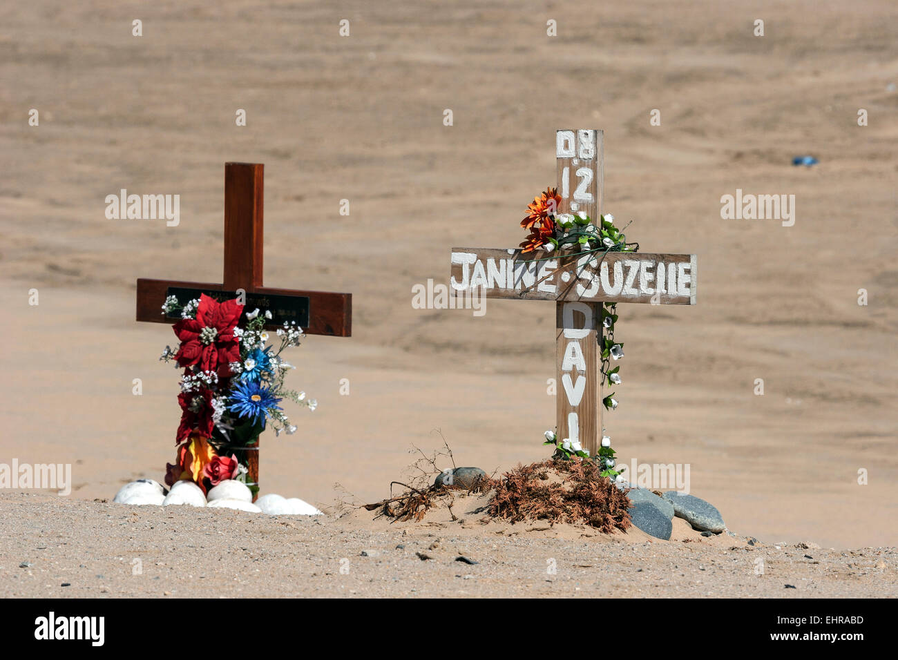 Wegkreuze, Erinnerung an Verkehrsunfallopfern unterwegs B2 zwischen Swakopmund und Walvis Bay, Namibia Stockfoto