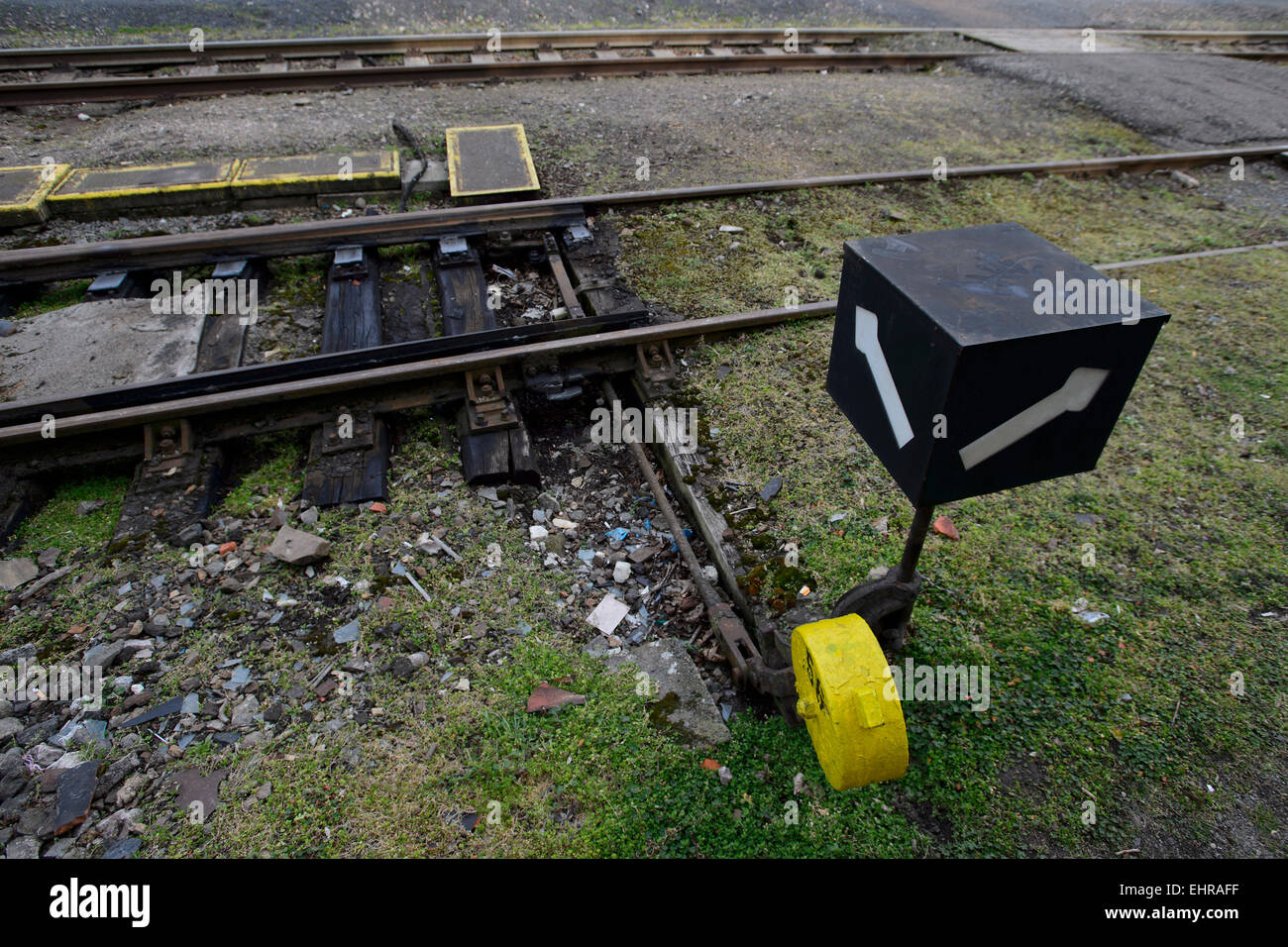 Eine große Skulptur von Ales Vesely, geformt wie eine Schiene in Richtung Himmel, die auch ein Symbol der Jakobsbrunnen Leiter in Prager aufgelösten Bubny Bahnhof installiert wurde Bild (), von denen jüdische Transporte ging im zweiten Weltkrieg und die ist eine Stille Gedenkstätte zur Erinnerung an den Holocaust-Opfer zu werden. Die Skulptur wurde symbolisch enthüllt in Prag, Tschechische Republik, 16. März 2015 anlässlich die Nacht zum 9. März 1944, bei fast 4000 Gefangene, brachte aus der Terezin (Theresiendstadt) "Familienlager," Nordböhmen, in das Vernichtungslager in Oswiecim (Auschwitz ums Leben kamen Stockfoto