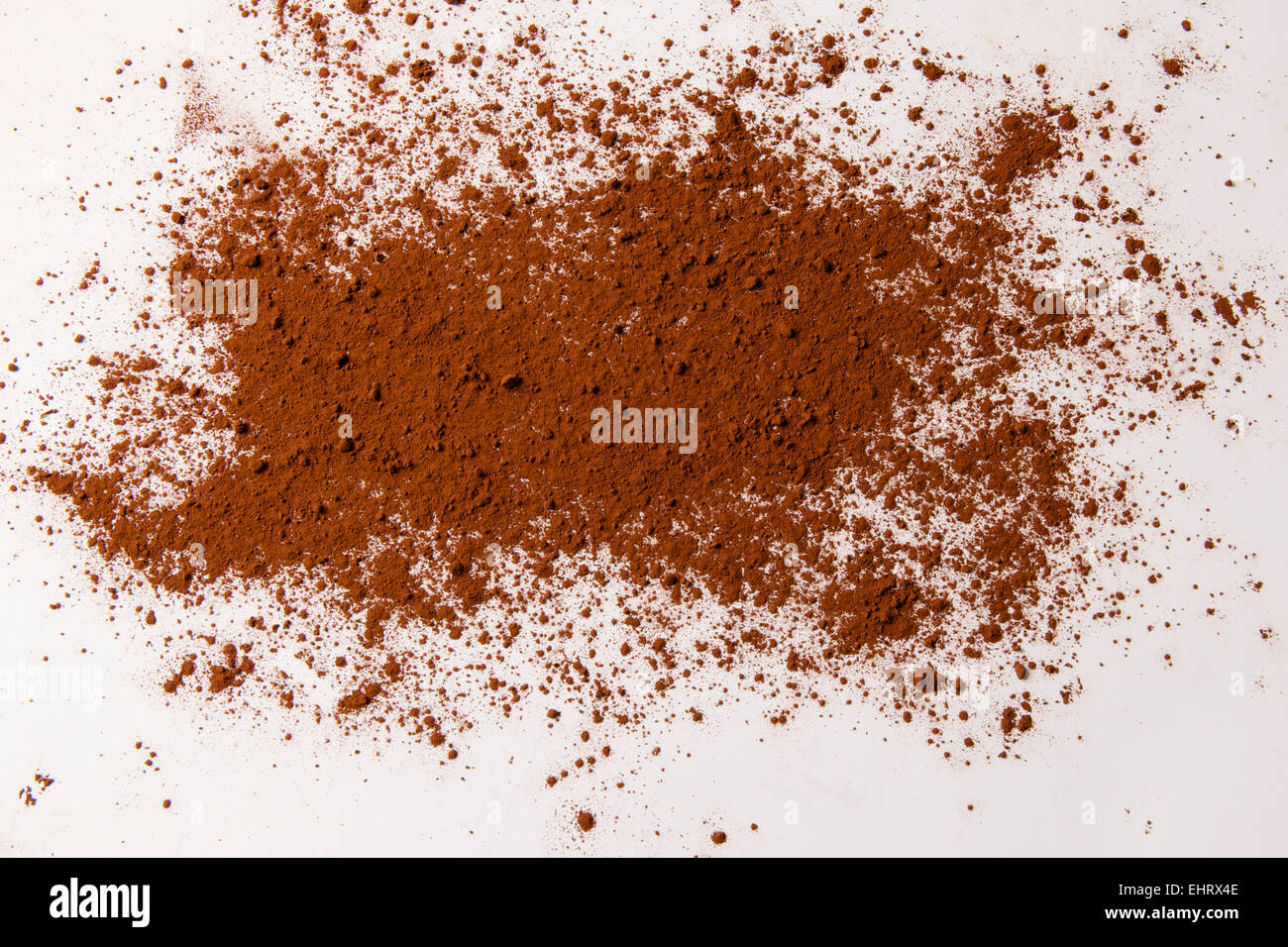 Schokolade Kakao-Pulver auf einem weißen Hintergrund Stockfoto