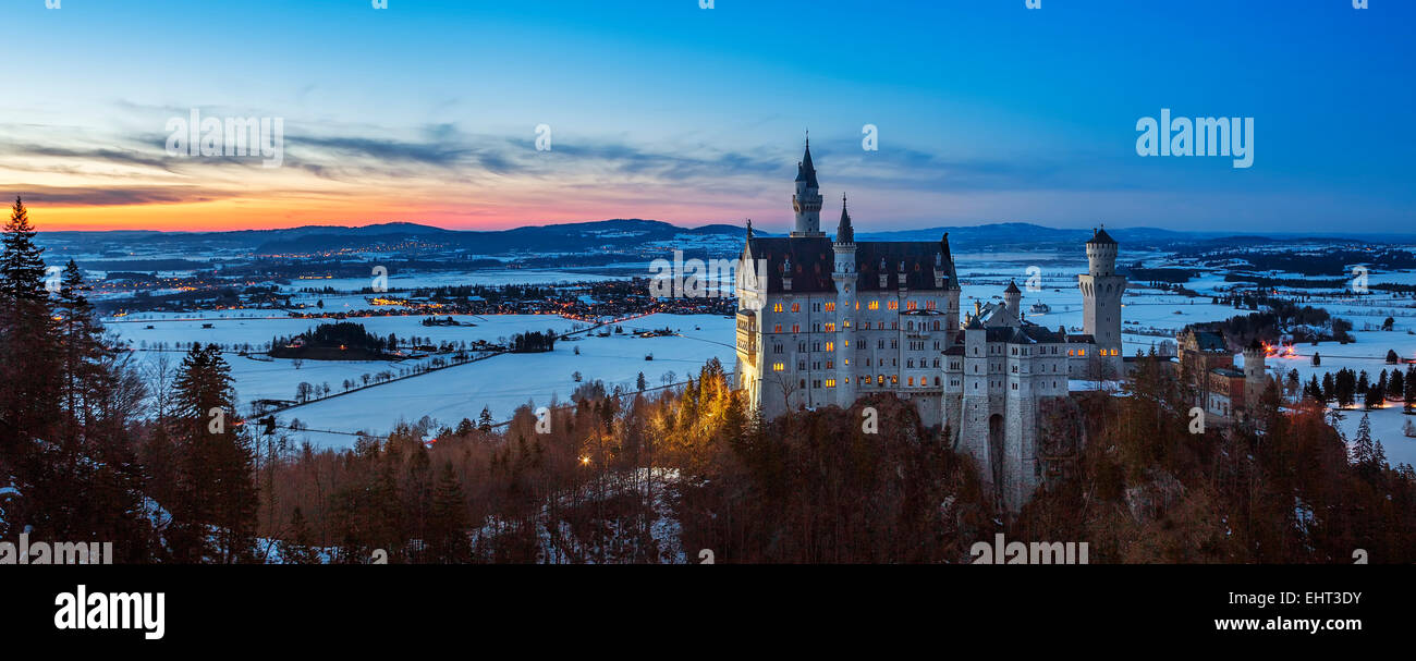 Panoramablick auf das Schloss Neuschwanstein, Deutschland Stockfoto