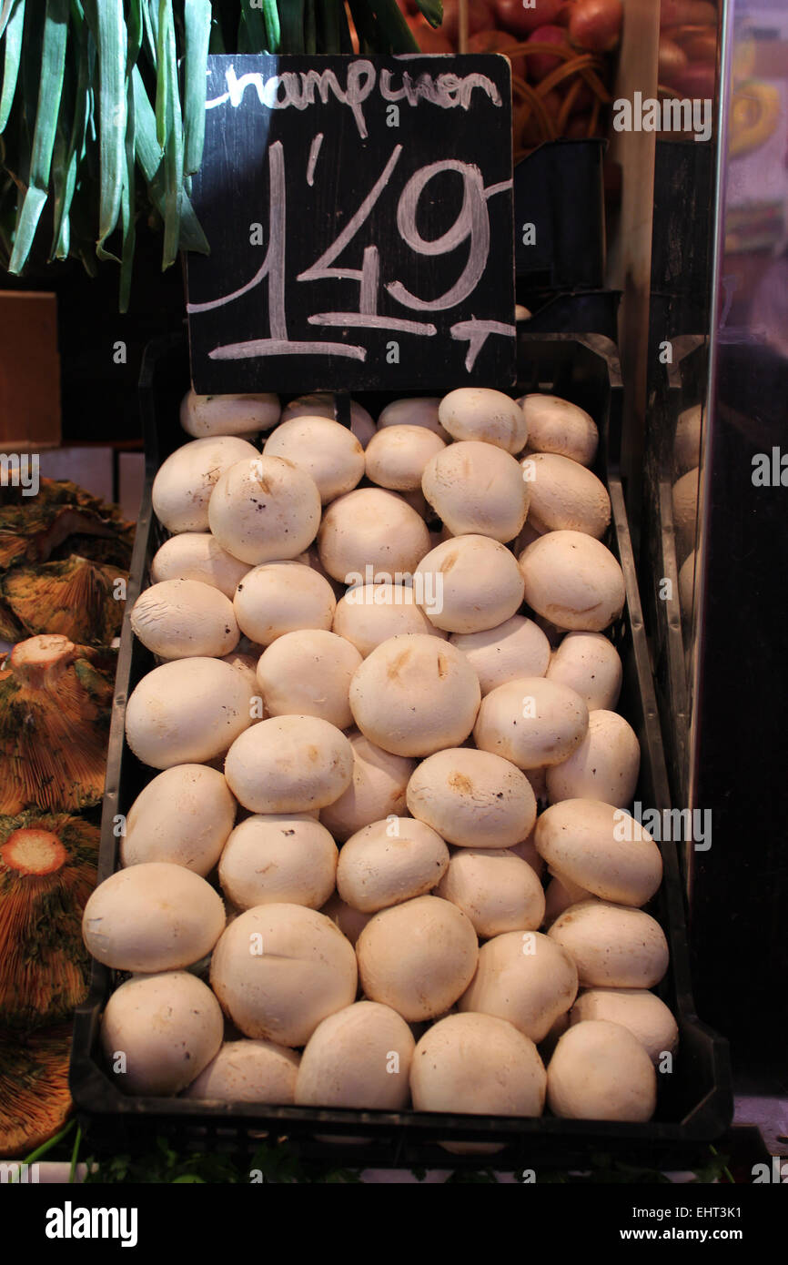 Pilze auf la Boqueria Markt, Barcelona, Katalonien, Spanien Stockfoto