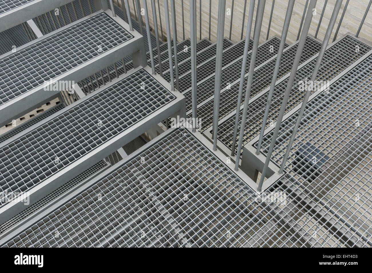 Treppen von einem architektonischen Gebäude von Peter Zumthor in Köln. Stockfoto