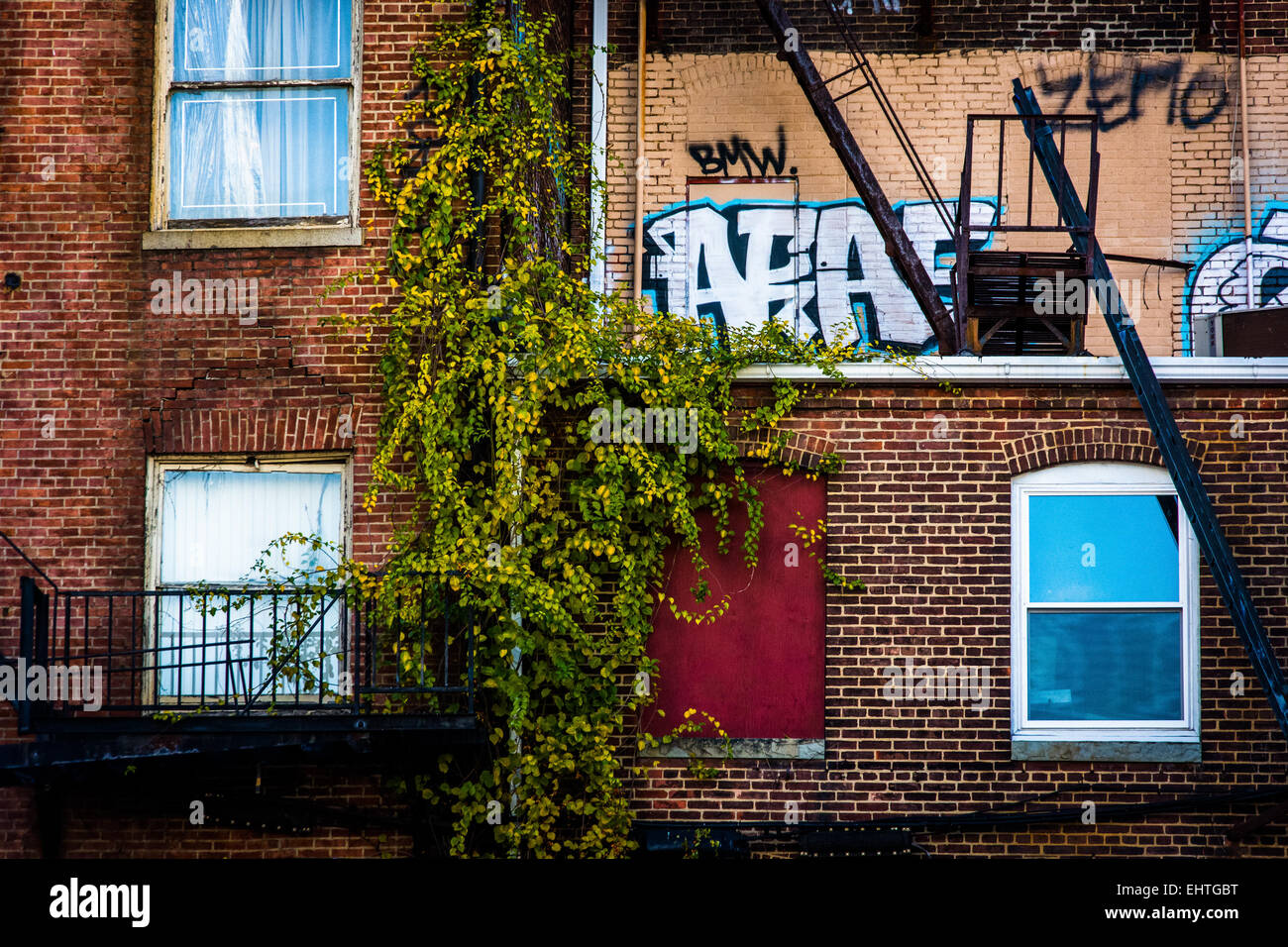 Close-up Anzeigen der alten Gebäude in der Innenstadt von Baltimore, Maryland. Stockfoto