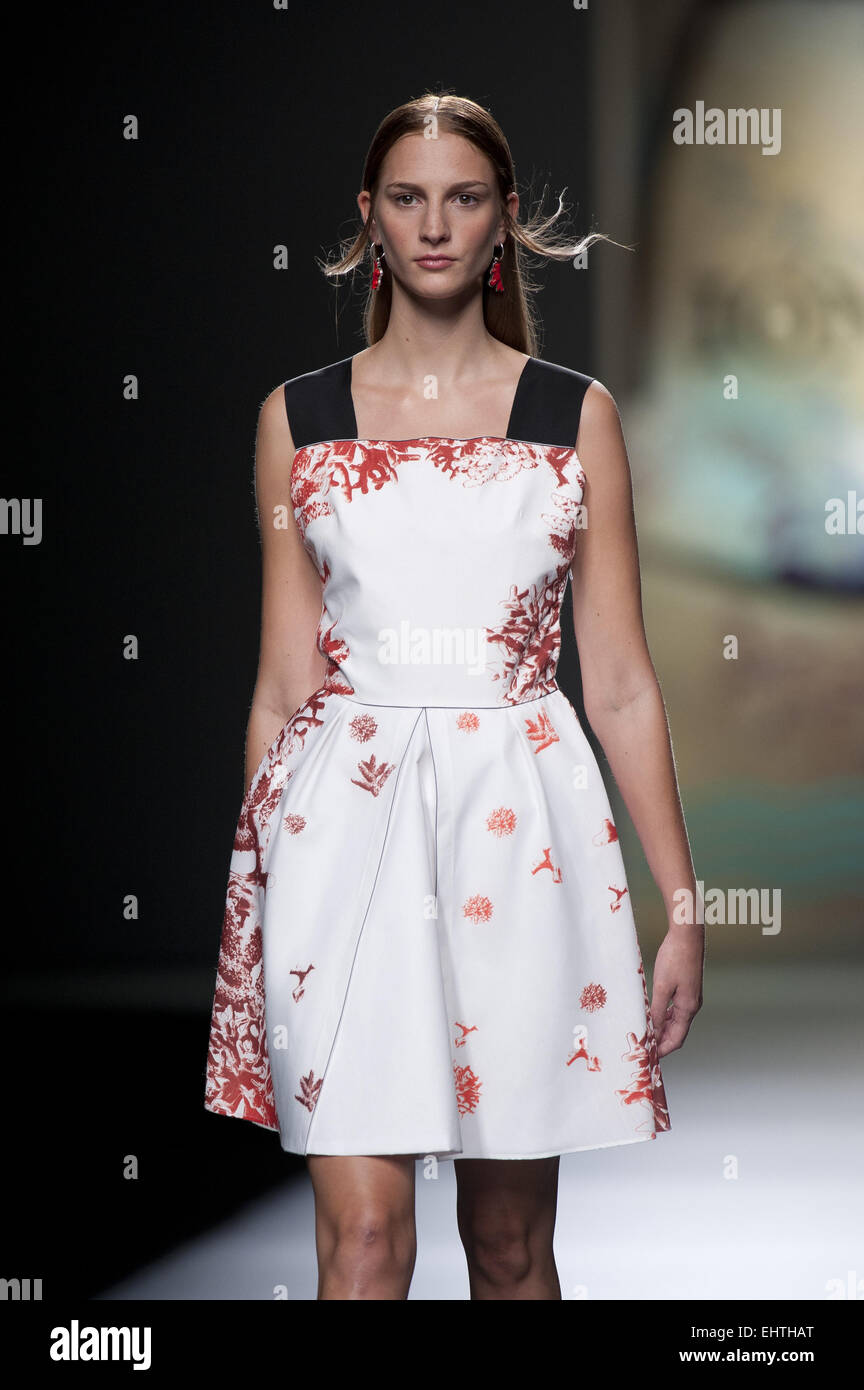 Mercedes-Benz Madrid Fashion Week Frühjahr/Sommer 2015 - Ion Fiz - Laufsteg wo: Madrid, Spanien bei: 12 Sep 2014 Stockfoto