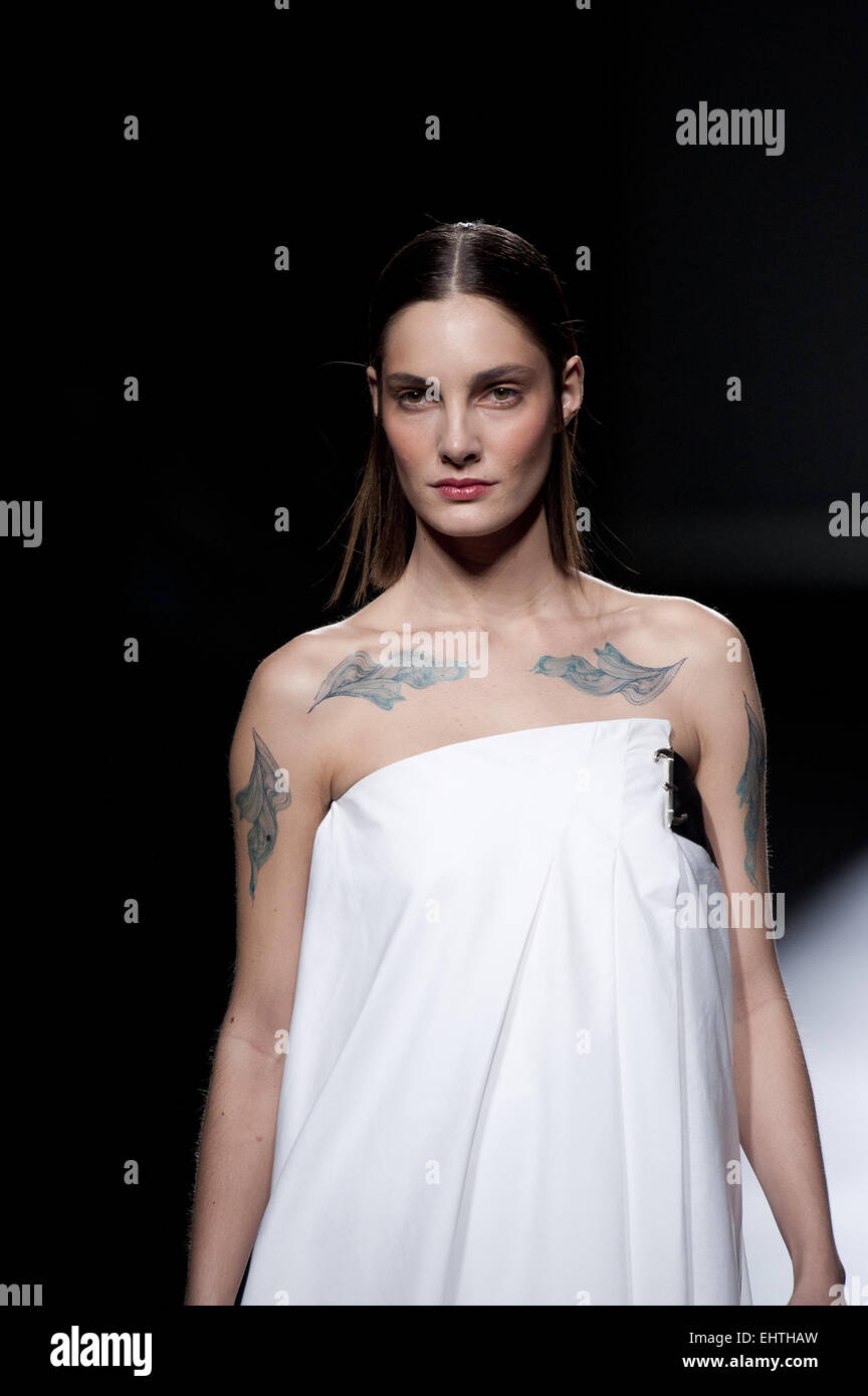 Mercedes-Benz Madrid Fashion Week Frühjahr/Sommer 2015 - Ion Fiz - Laufsteg wo: Madrid, Spanien bei: 12 Sep 2014 Stockfoto
