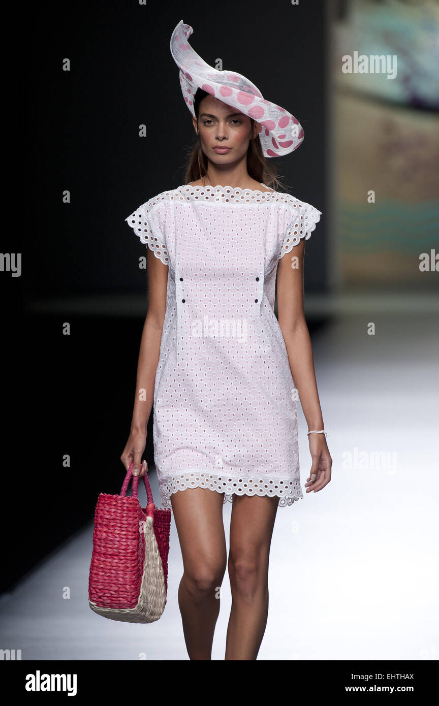 Mercedes-Benz Madrid Fashion Week Frühjahr/Sommer 2015 - Ion Fiz - Laufsteg wo: Madrid, Spanien bei: 12 Sep 2014 Stockfoto