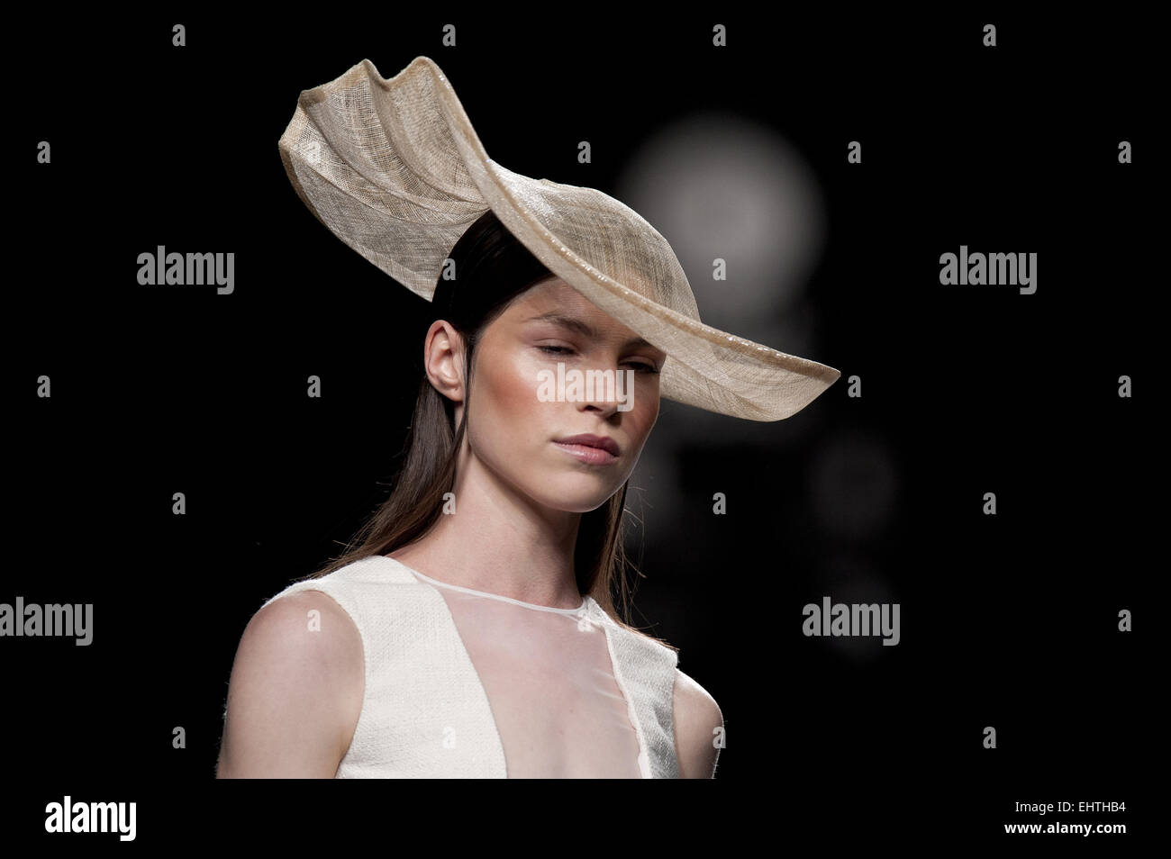 Mercedes-Benz Madrid Fashion Week Frühjahr/Sommer 2015 - Ion Fiz - Laufsteg wo: Madrid, Spanien bei: 12 Sep 2014 Stockfoto