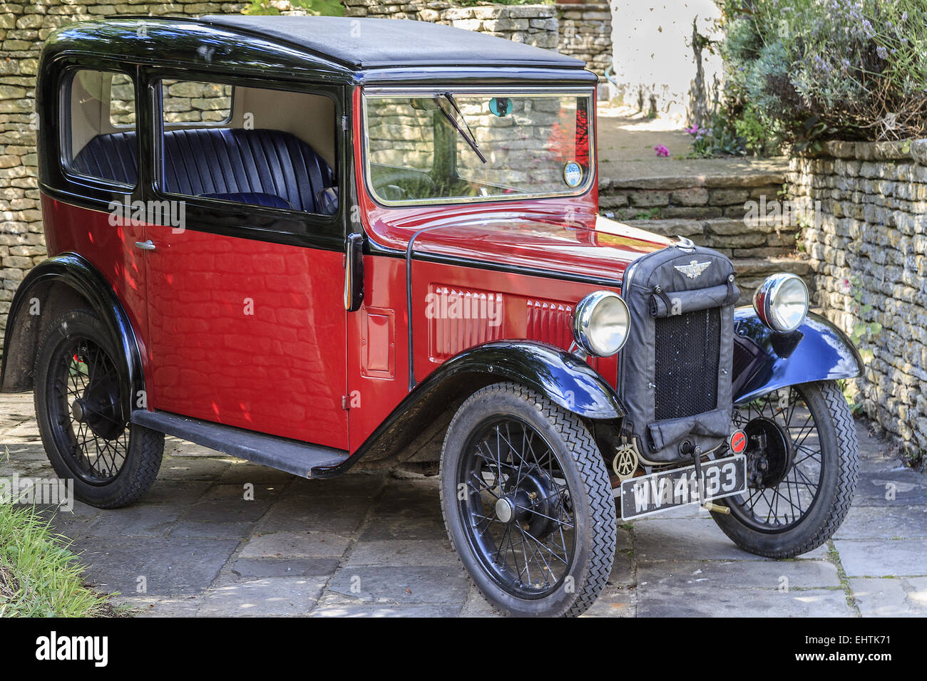Austin Rot British red austin -Fotos und -Bildmaterial in hoher Auflösung – Alamy