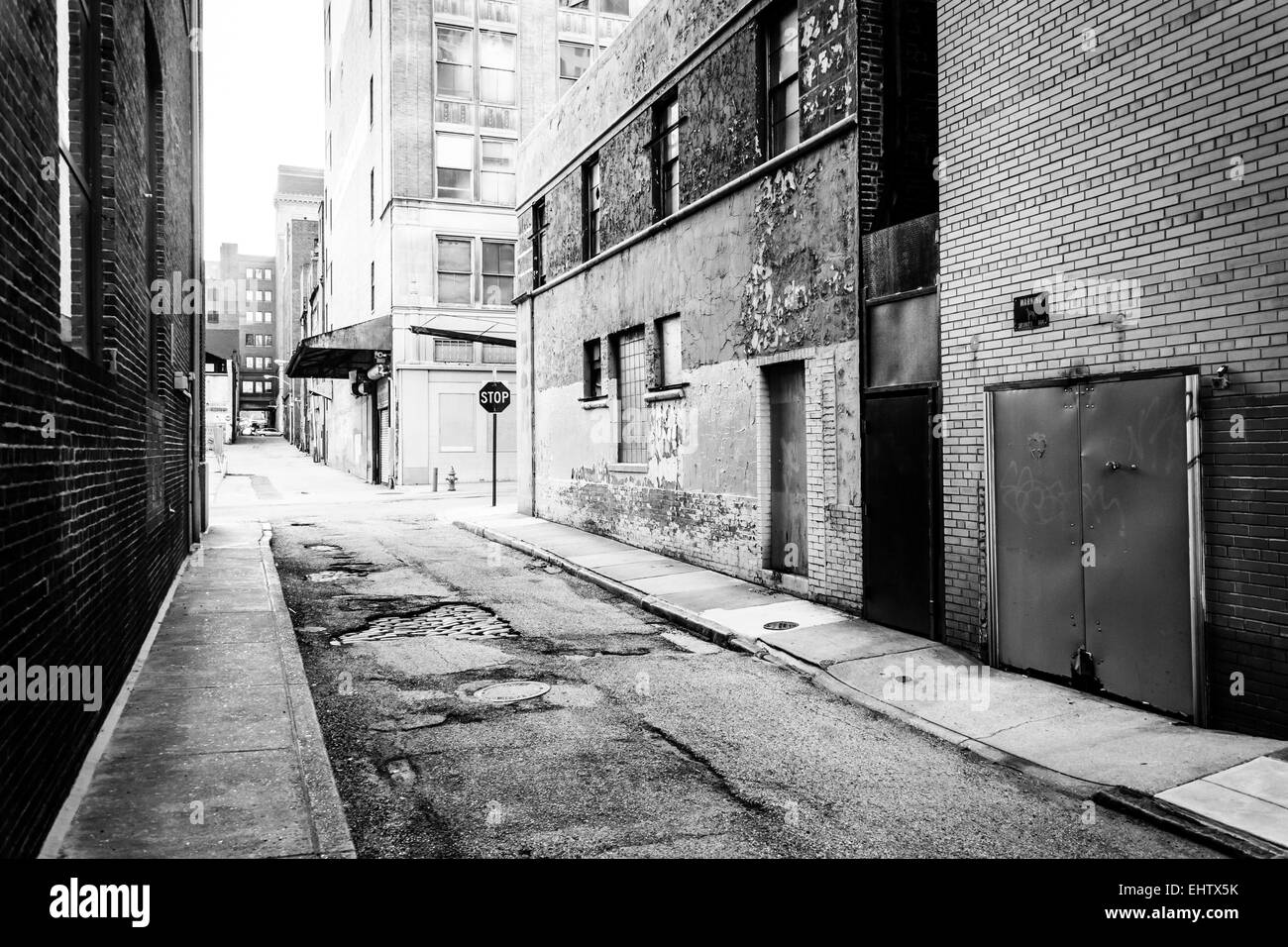 Enge Gasse in Baltimore, Maryland. Stockfoto