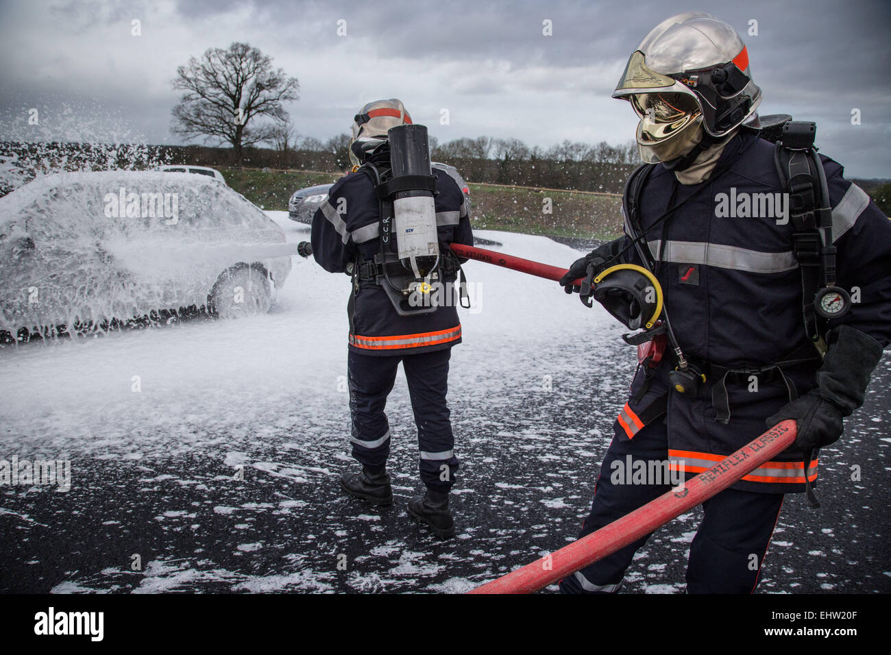 FEUER-ABTEILUNG VON SAINTE-SUZANNE, MAYENNE (53), PAYS-DE-LA-LOIRE, FRANKREICH Stockfoto