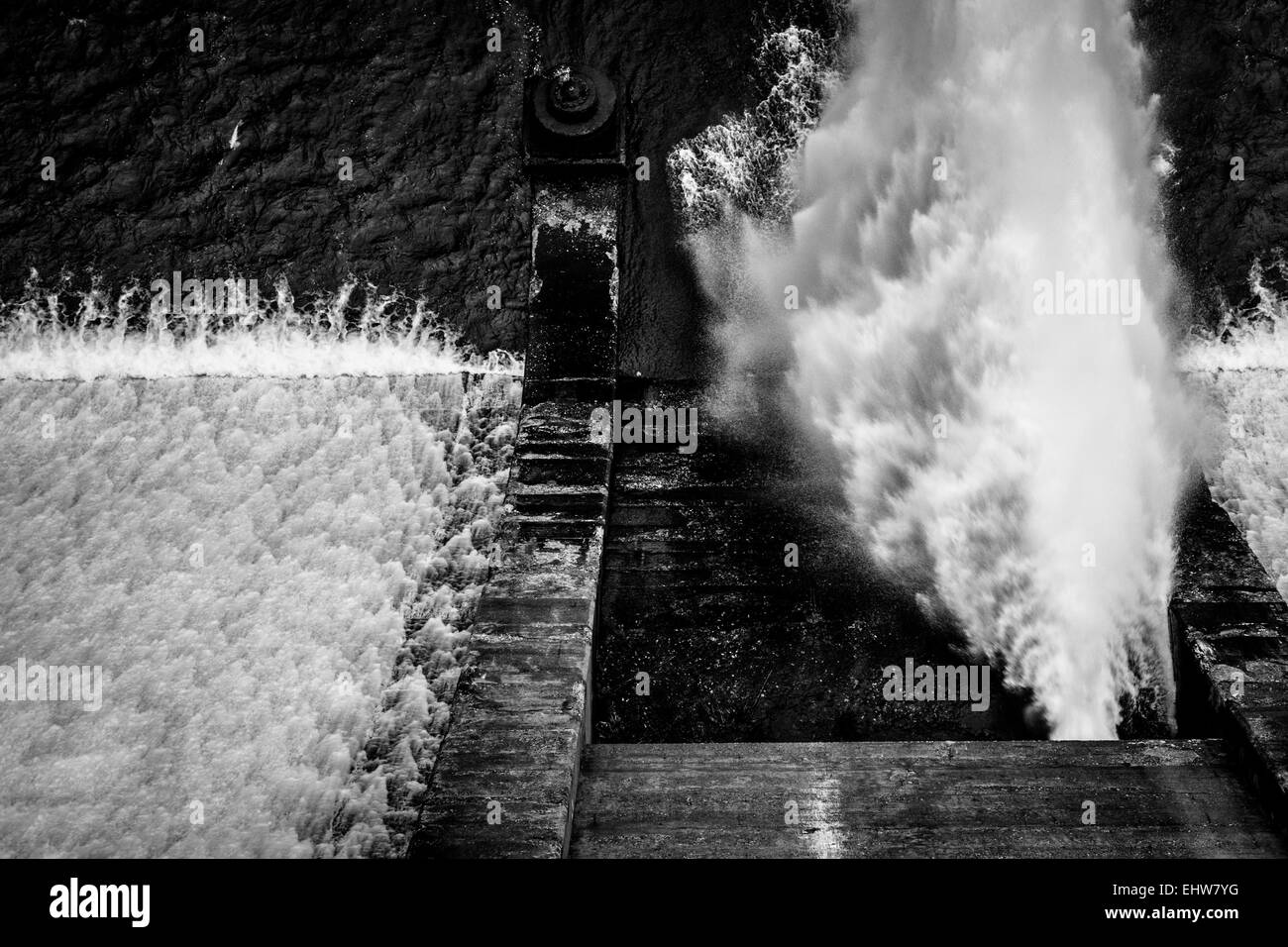 Wasser fließt nach unten Prettyboy Damm, im Baltimore County, Maryland. Stockfoto