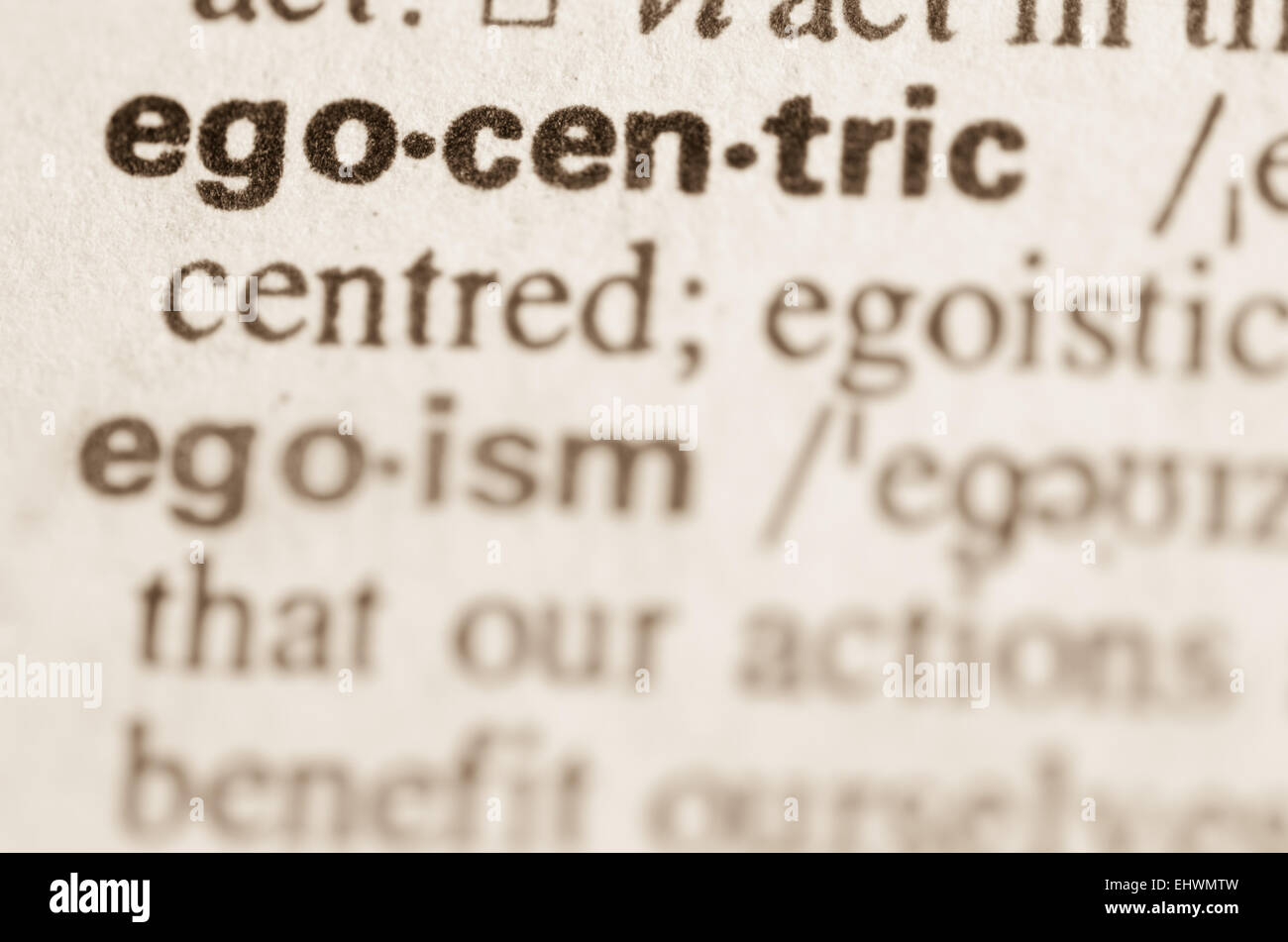 Definition des Wortes egozentrisch im Wörterbuch Stockfoto