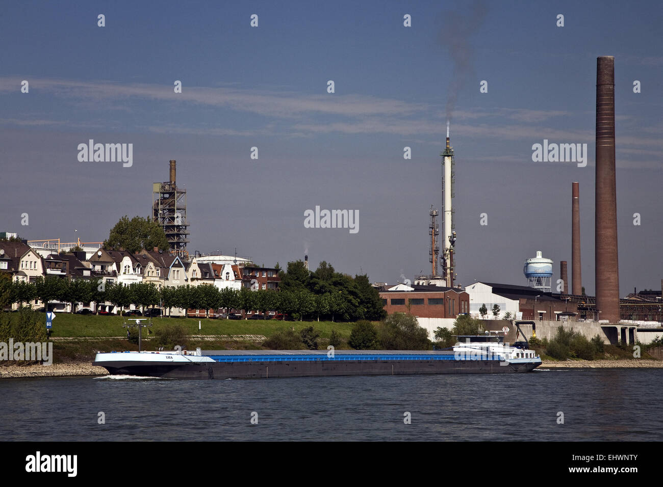Frachtschiff Rhein, Duisburg, Deutschland. Stockfoto
