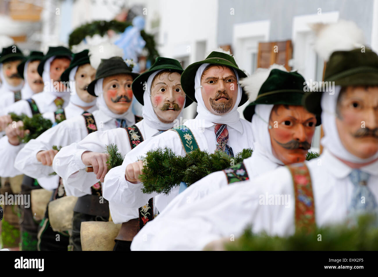 Deutschland, Bayern, Mittenwald, traditionelle Faschingsumzug Stockfoto