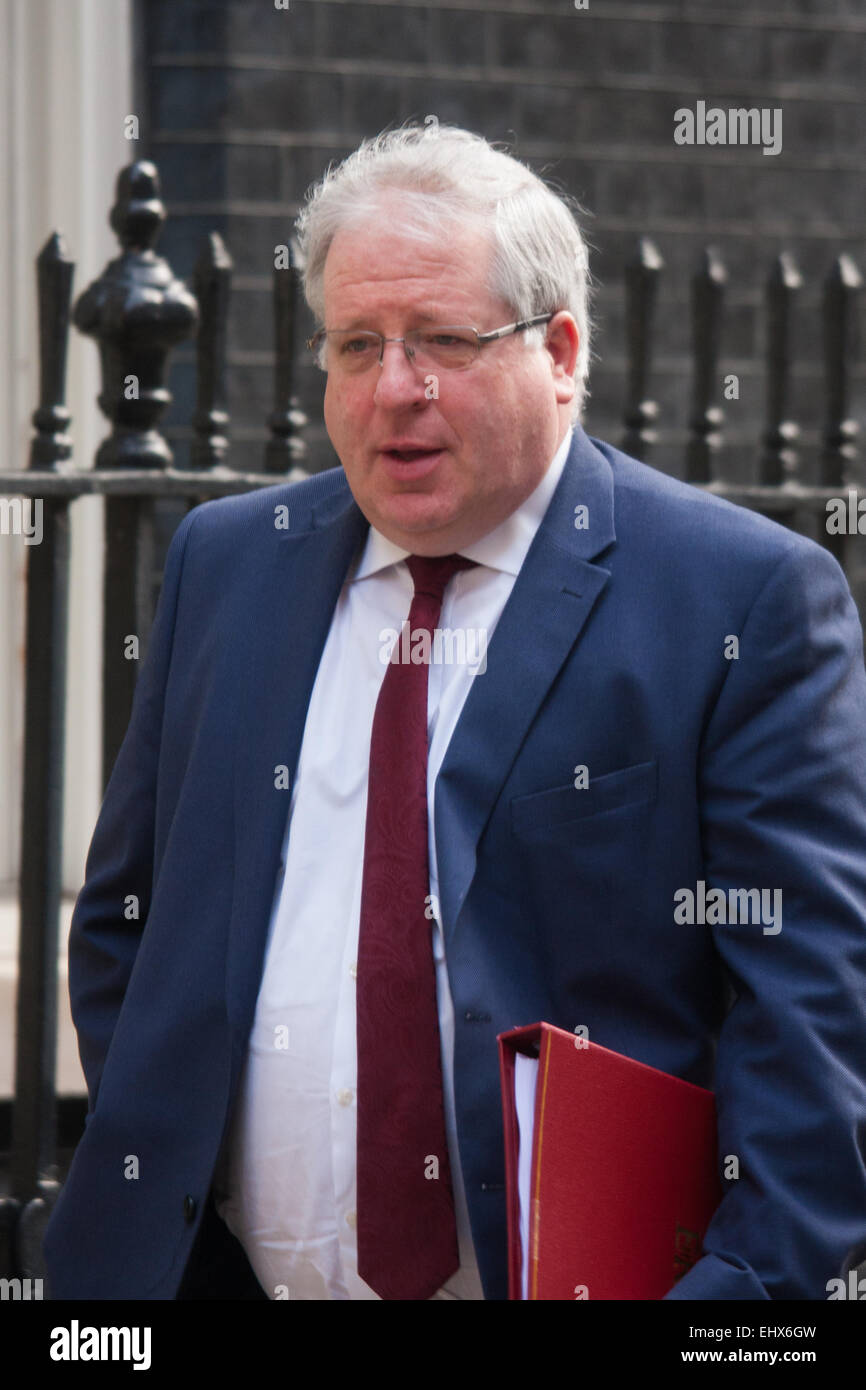 London, UK. 18. März 2015. Mitglieder des Kabinetts sammeln für ihre wöchentlichen Treffen in der Downing Street. Im Bild: Verkehrsminister Patrick McLoughlin Credit: Paul Davey/Alamy Live-Nachrichten Stockfoto