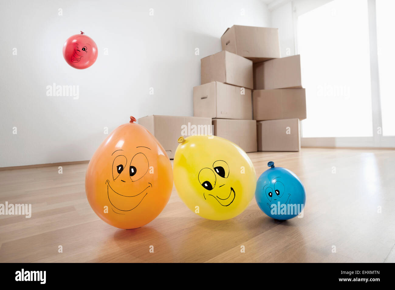 Ballons, die Familie zog in neue Wohnung, Bayern, Deutschland Stockfoto