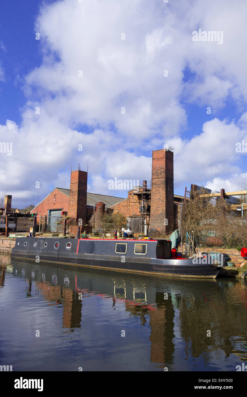 Industrial-Szene bei Stourbridge Canal, Brierley Hill, West Midlands, England, UK Stockfoto