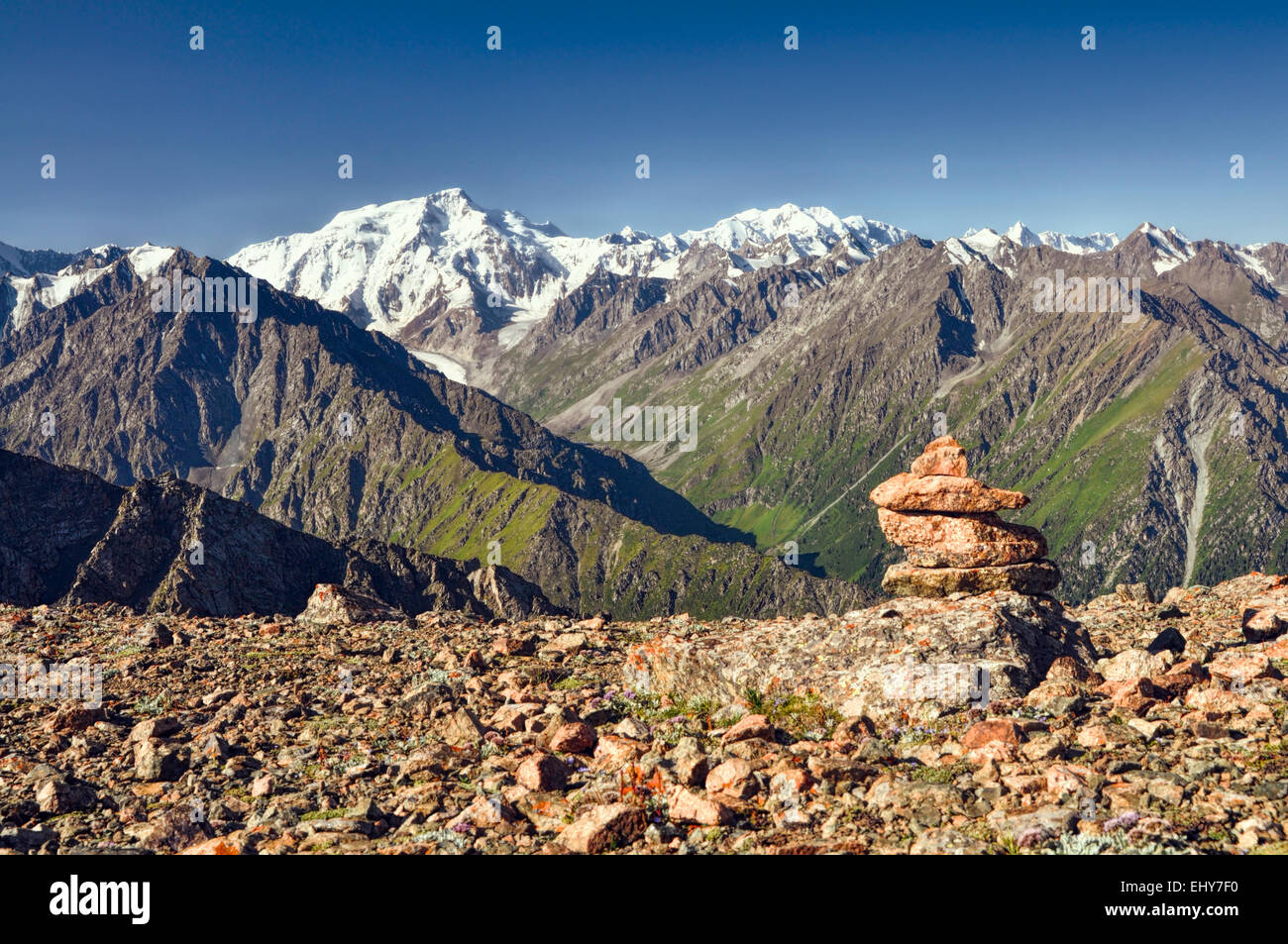 Malerische Aussicht des Tien-Shan-Gebirges in Kirgisistan Stockfoto