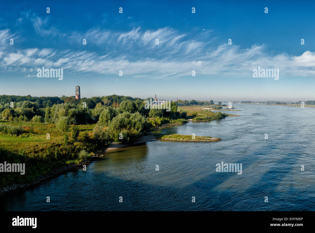Niederlndische Stadt An Der Waal
