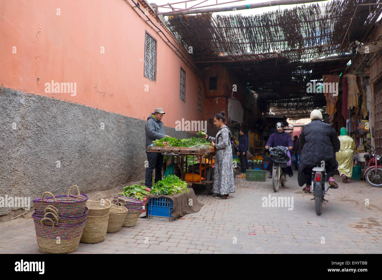 Gemüse Stall, Medina (Altstadt), Marrakesch, Marrakesch, Marokko, Nordafrika Stockfoto