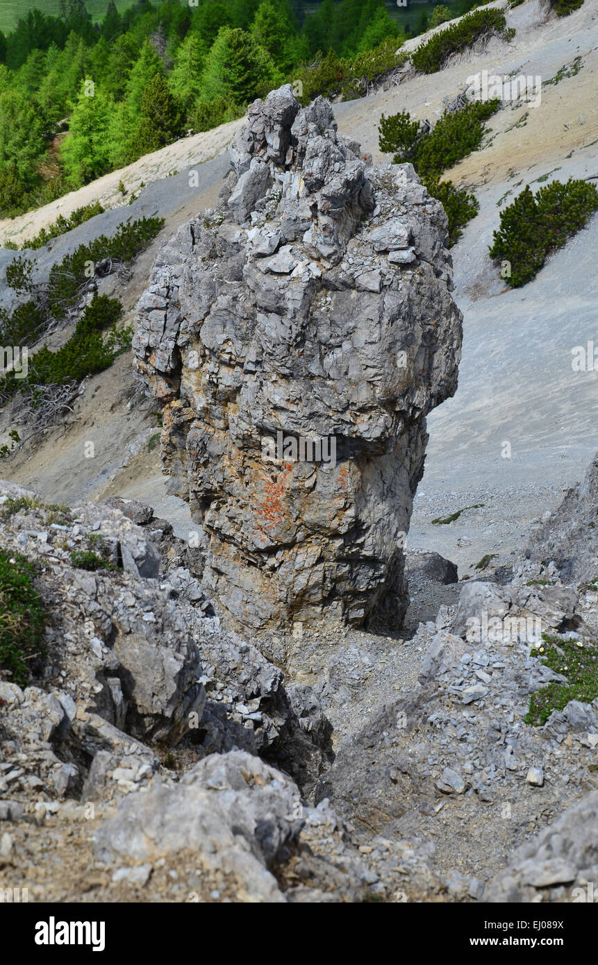 Graubünden, Graubünden, Schweiz, Europa, national Park, Engadin, Unterengadin, Zernez, Murtaröl, Felsen, Klippe, Punkte, Schornstein Stockfoto