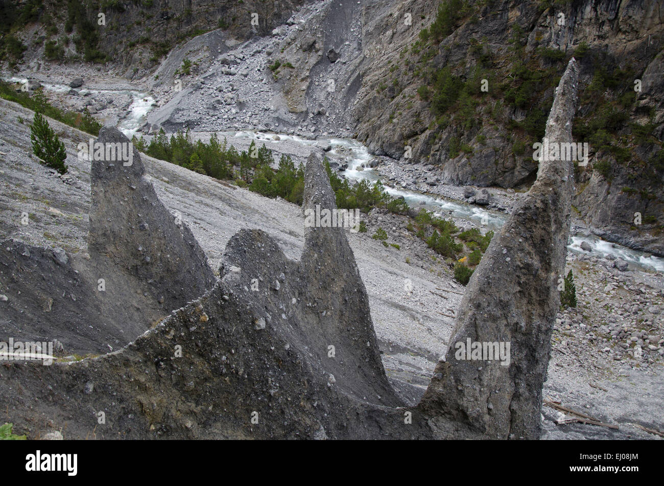 Schweiz, Europa, Graubünden, Graubünden, Engadin, Clemgia, niedrigere Gulch, Bach, Erosion, Felsen, Klippe, Punkte Stockfoto