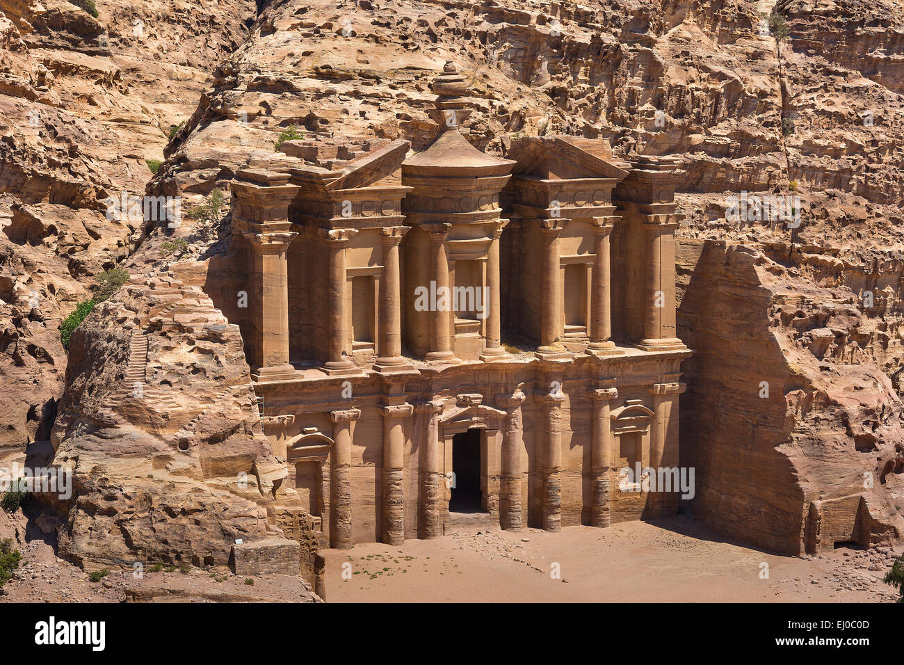 Der al-Deir Grab Teil der Petra in Jordanien Komplex. Das Grab ist ähnlich wie die Treasury Building. Stockfoto