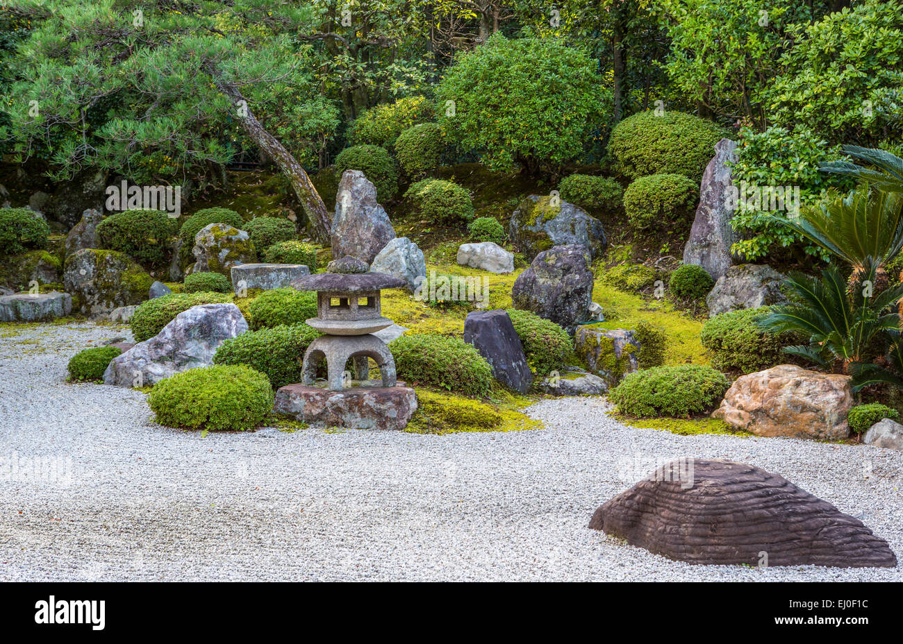 Chion-In Japan, Asien, Kansai, Kyoto, Japan, Landschaft, Tempel, Architektur, bunt, Herbst, Garten, grün, Laterne, Natur, Stockfoto