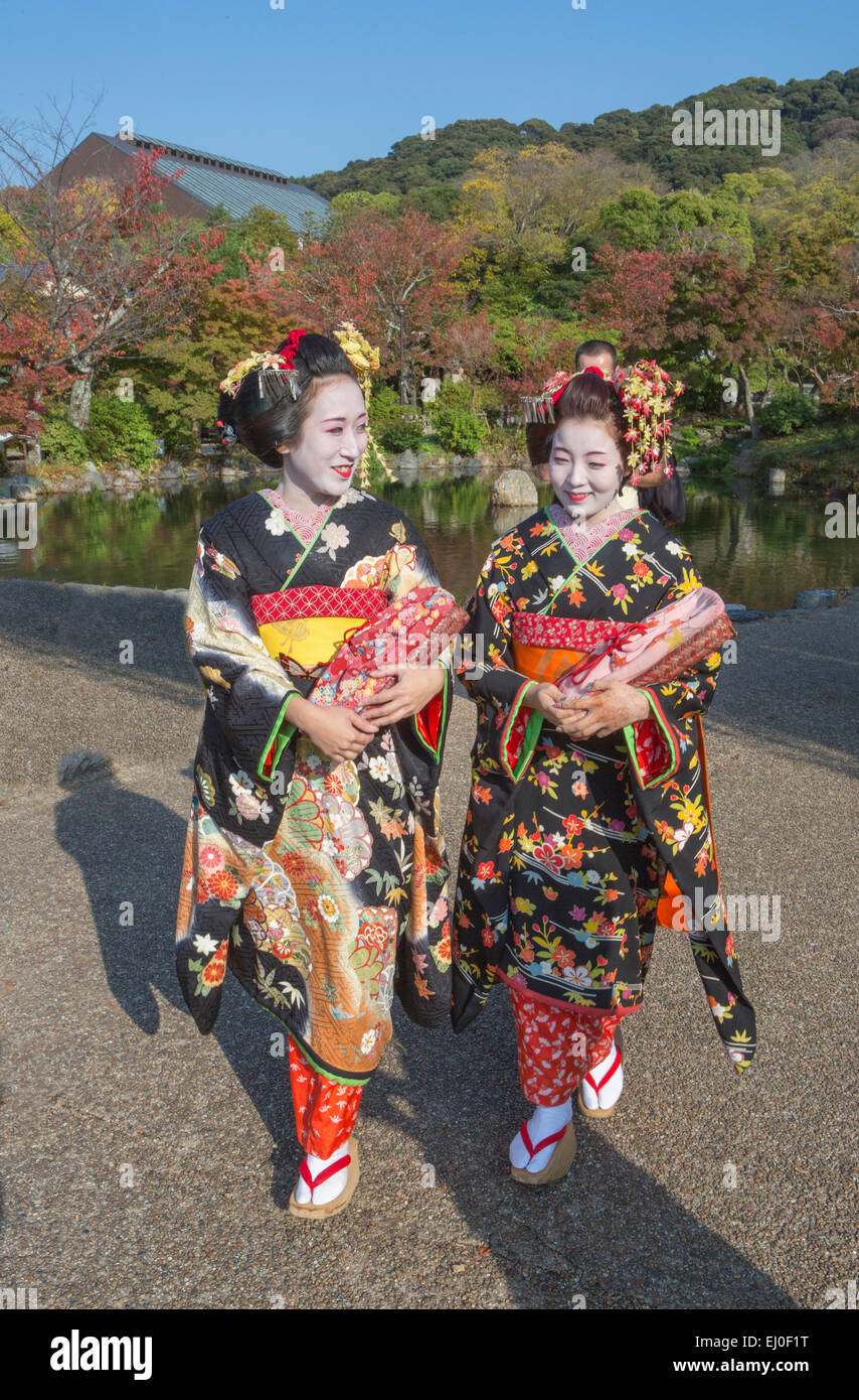 Japan, Asien, Kyoto, Outdoor, bunt, Kostüm, Geishas, keine Modellfreigabe, Mädchen, Japan, Kimono, Schmink, traditionelle Stockfoto