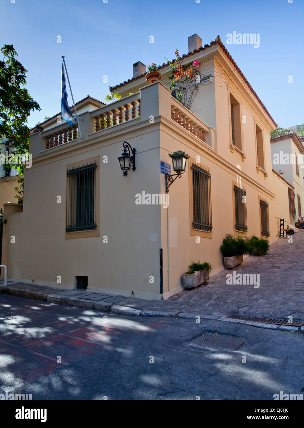 Typische Straßenszene in Plaka in Athen, Griechenland Stockfoto