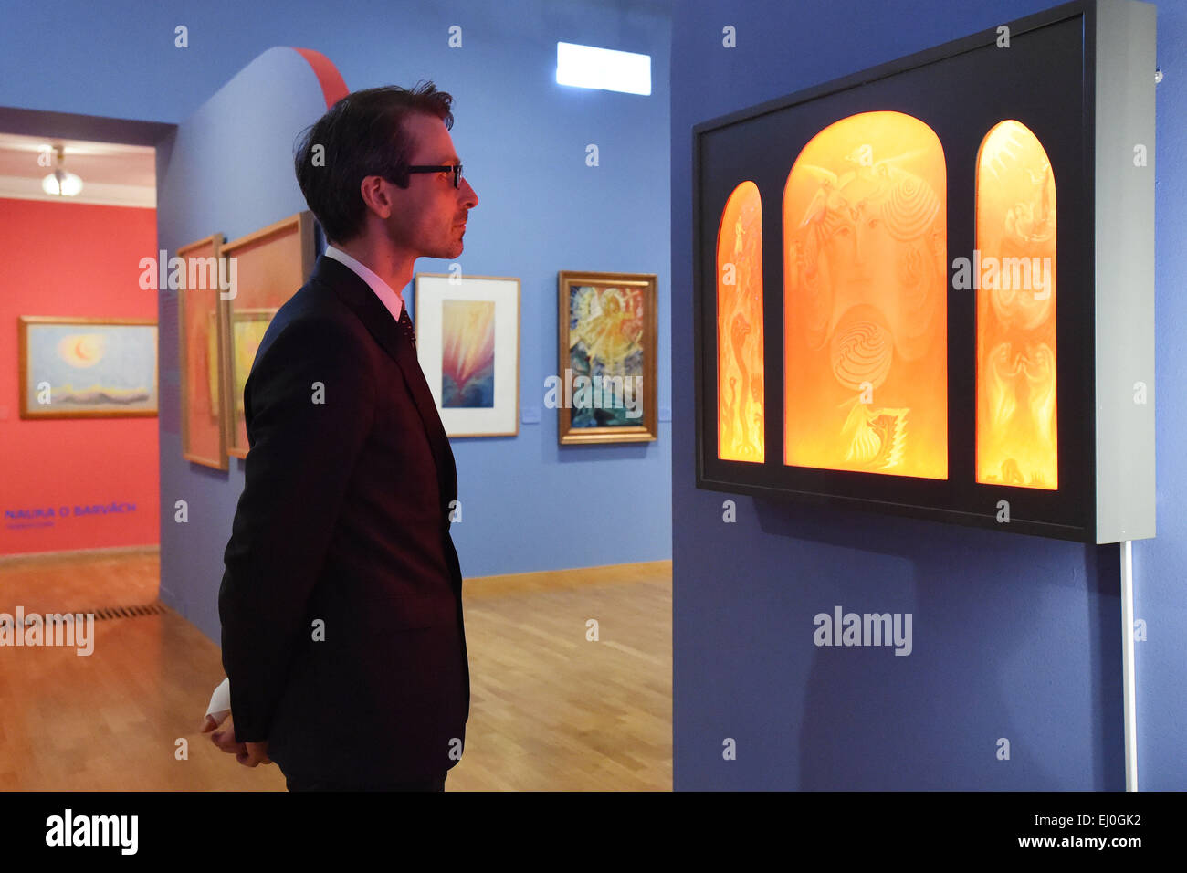 Aenigma, hundert Jahre anthroposophische Kunst Ausstellung ist die weltweit zunächst versuchen, die lange Geschichte der anthroposophischen Kunst- und seine Aufnahme in die Geschichte der visuellen Kultur zusammenfassen. Die Ausstellung wird im Museum of Modern Art in Olomouc, Tschechische Republik, 19. März 2015 gestartet werden. Im Bild Kunsthistoriker Thomas Bauer-Friedrich, Direktor Kunstmuseum Moritzburg in Halle. (CTK Foto/Ludek Perina) Stockfoto