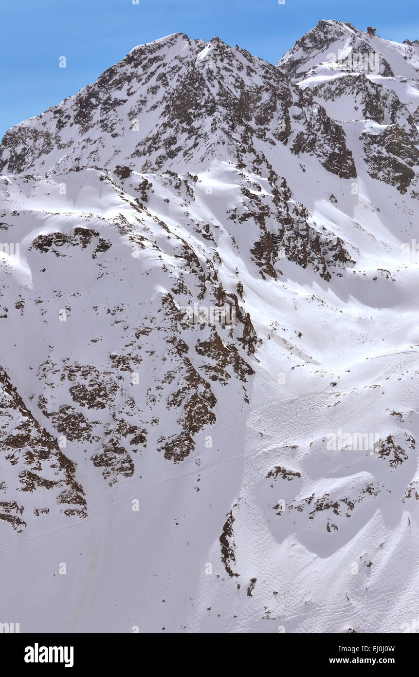 Abseits der Pisten in Verbier und Nendaz auf den Mont Fort uund Tortin immens. Von einem Hubschrauber aus gesehen Stockfoto