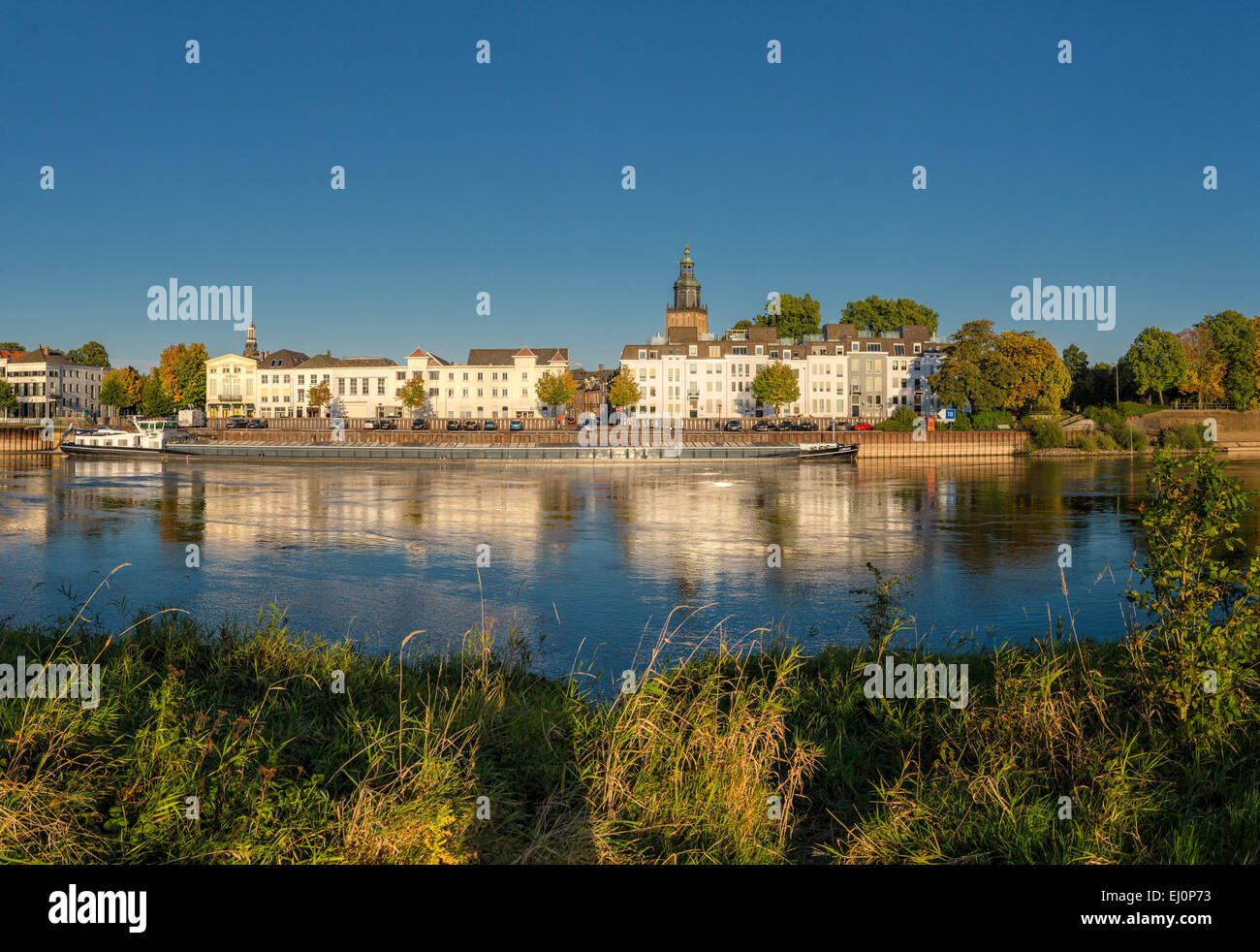Niederlande, Holland, Europa, Zutphen, Gelderland, Dorf, Wasser, Sommer, Schiffe, Boot, Fluss Ijssel Stockfoto