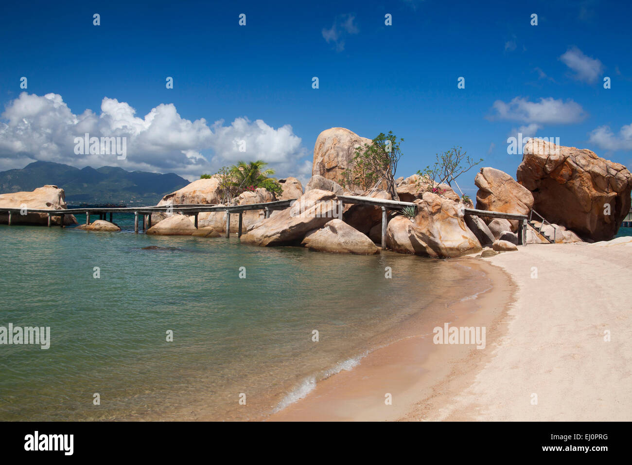 Bad Bucht, Strand, Hotel, Felsenküste, Klippe Küste, Hotel, wenig, Bungalow, Resort, Ngoc, Suong, Cam, Ranh Bucht, South China Sea, s Stockfoto