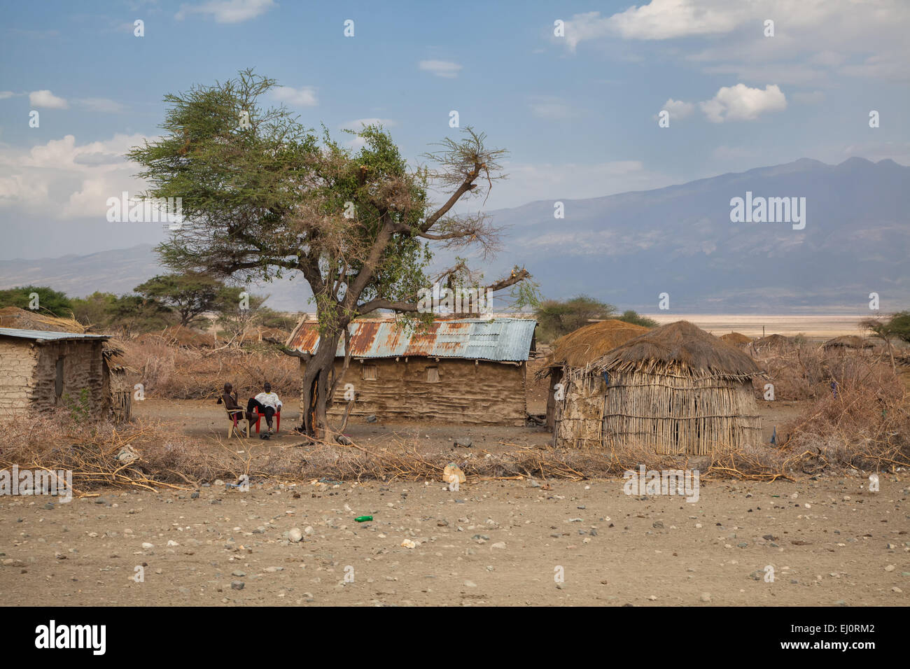 Afrika, Berge, Bäume, Dorf, Haus, Haus, Häuser, Häuser, Kinder, Landschaft, Landschaft, Massai, Menschen, Personen, Reisen, Rif Stockfoto